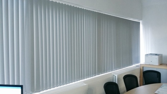 Các mẫu rèm văn phòng cao cấp được thiết kế hiện đại cho không gian thêm độc đáo